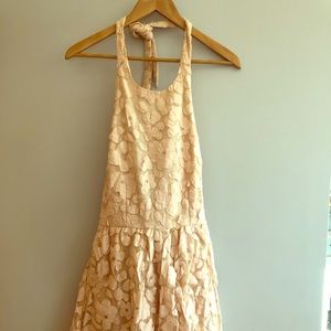 Pretty pink dress. Flower detail. Daytime wedding